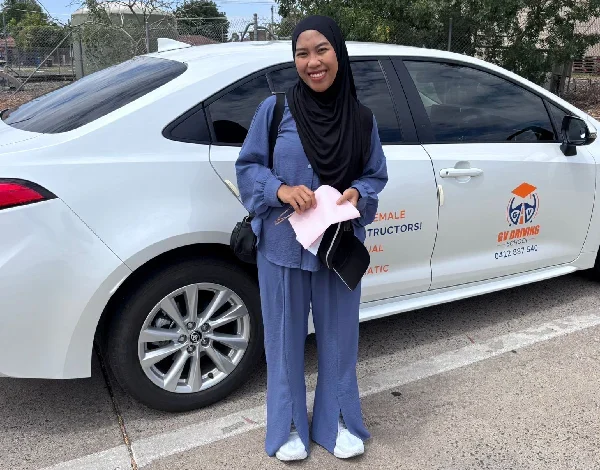 Private one-to-one driving lesson with a learner in Shepparton
